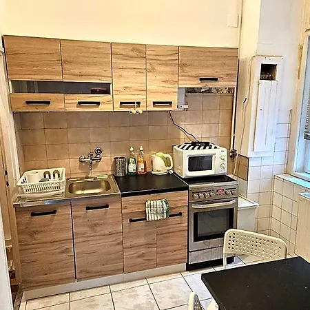 Downtown Gem Hostel Budapeşte
