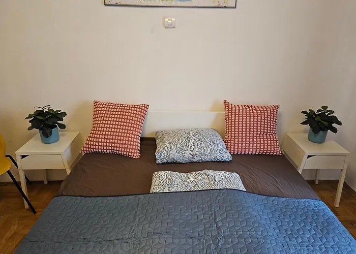Downtown Gem Hostel