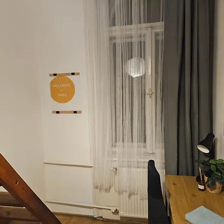 Hostel Downtown Gem *